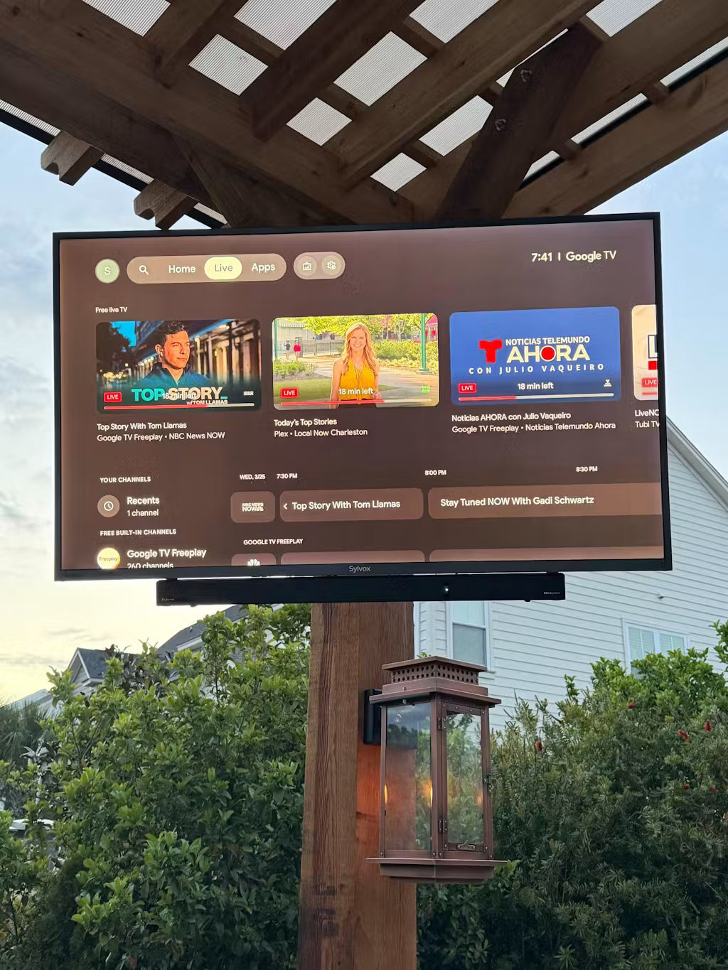55 Zoll Outdoor Fernseher (Wetterfest) 4K Smart TV - Deck Pro 3.0 Serie